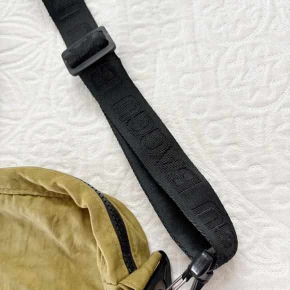 BAGGU Sport Crossbody Bag, Seaweed - Picture 6 of 9